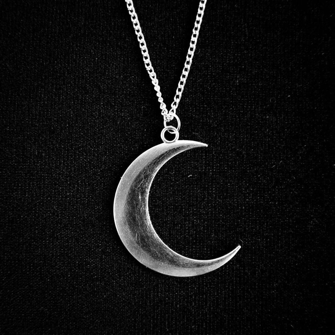 LARGE MOON NECKLACE