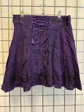 Load image into Gallery viewer, Short Embroidered Skirt - PURPLE

