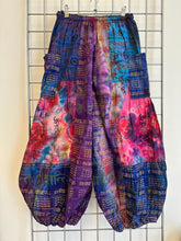 Load image into Gallery viewer, Ohm Print Harem Trousers - PURPLE &amp; PINK T/D
