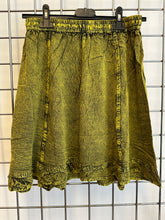 Load image into Gallery viewer, Short Embroidered Skirt - GREEN
