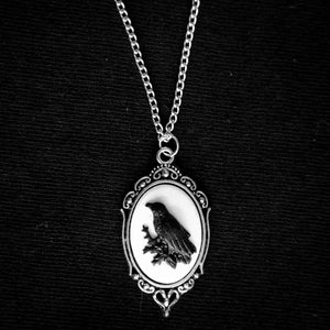 RAVEN CAMEO NECKLACE