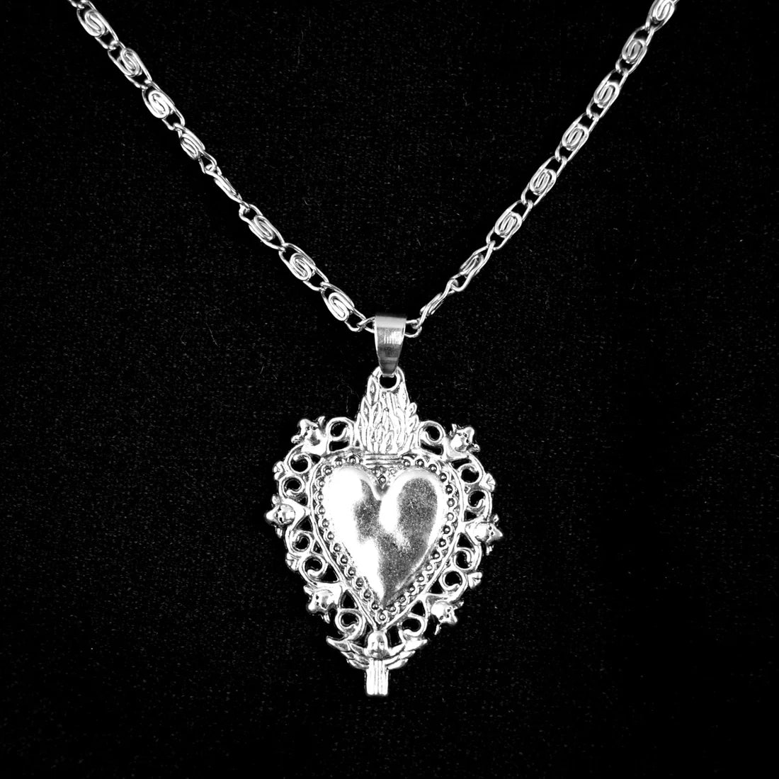 SACRED HEART NECKLACE