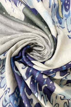 Load image into Gallery viewer, Hokusai&#39;s Great Wave Frayed Scarf
