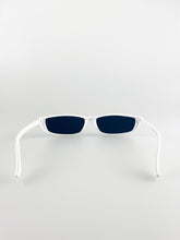Load image into Gallery viewer, Retro Slim Cateye Sunglasses In White
