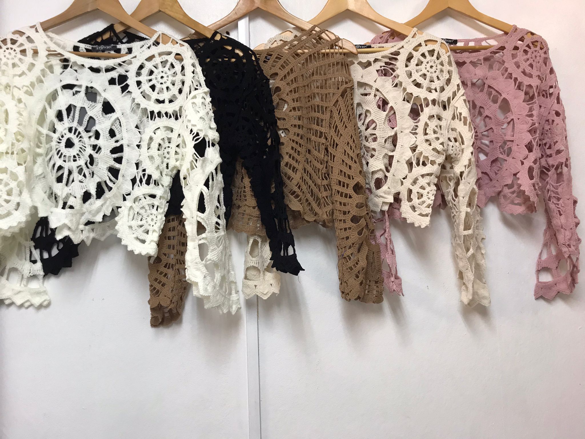 CROCHET LACE CROP TOP - 4 COLOURS AVAILABLE – Fresh Garbage