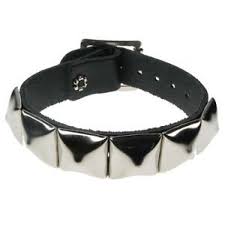 1 Row Pyramid Studded Leather Bracelet