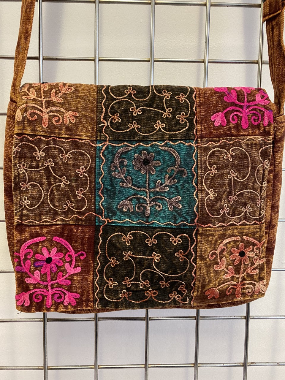 Embroidered Floral Shoulder Bag - BROWN